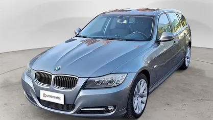 Grigio Usata 2012 BMW 318 Station wagon | 4800 € (Ottimo prezzo)