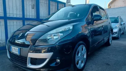 Usata Renault Scénic 110 CV (80 kW) 2010 Nero Monovolume