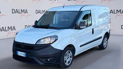 Usata Fiat Doblò Business 105 CV (77 kW) 2022 Bianco Monovolume