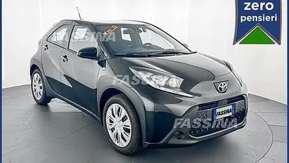 Usata 2025 Toyota Aygo X Active SUV | 15.900 € (Buon prezzo)