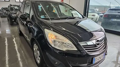 Usata Opel Meriva Cosmo 101 CV (74 kW) 2013 Monovolume