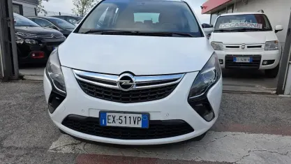 Usata Opel Zafira Tourer Cosmo 150 CV (110 kW) 2014 Bianco Monovolume