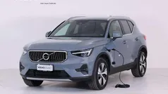 Grigio Usata 2023 Volvo XC40 Core SUV | 31.900 € (Buon prezzo)