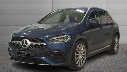 Blu scuro metallizzato Usata 2023 Mercedes GLA200 Premium SUV | 37.900 € (Buon prezzo)