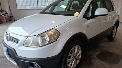 Usata Fiat Sedici Dynamic 120 CV (88 kW) 2010 Bianco SUV