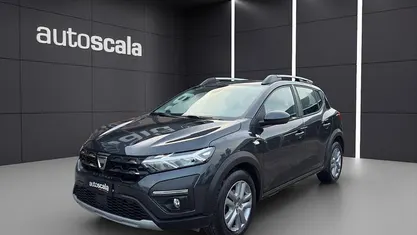 Grigio cometa Usata 2022 Dacia Sandero Comfort Tre volumi | 13.990 € (Buon prezzo)