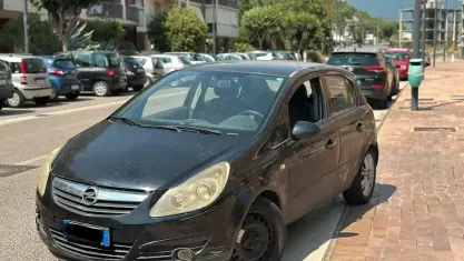 Usata Opel Corsa Cosmo 80 CV (58 kW) 2007 Nero Utilitaria