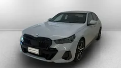 Brooklyn grey metallic Usata 2024 BMW 520 Comfort Edition Tre volumi | 58.900 € (Buon prezzo)