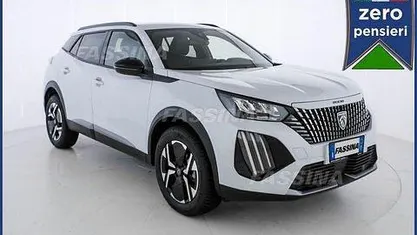 Usata Peugeot 2008 Allure 102 CV (75 kW) 2024 Bianco SUV