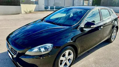 Usata 2013 Volvo V40 Kinetic Tre volumi | 6900 € (Buon prezzo)