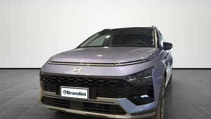 Usata Hyundai Bayon 101 CV (74 kW) 2025 Meta blue pearl + black roof SUV