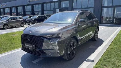 Grigio Usata 2023 DS Automobiles DS7 Crossback Performance SUV | 29.900 € (Buon prezzo)