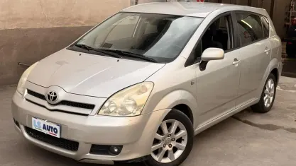 Usata Toyota Corolla Verso Sol 136 CV (100 kW) 2006 Argento Monovolume