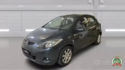 Usata Mazda 2 75 CV (55 kW) 2009 Grigio Utilitaria