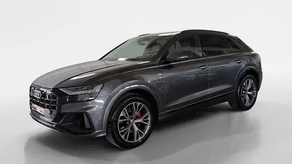 Usata Audi Q8 Sport 231 CV (169 kW) 2020 Grigio daytona perla SUV