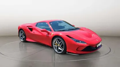 Usata Ferrari F8 721 CV (530 kW) 2022 Rosso Cabrio