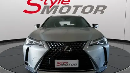 Usata Lexus UX 250h Business Edition 152 CV (111 kW) 2021 Grigio SUV