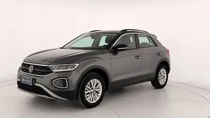 Usata VW T-Roc Life 116 CV (85 kW) 2025 Indium grey metallizzato nero SUV