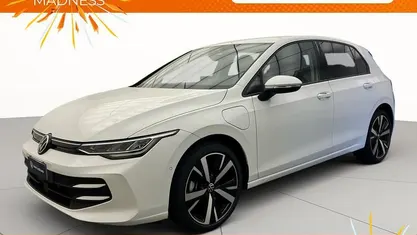 Usata VW Golf VIII Edition 204 CV (150 kW) 2025 Pure white Berlina