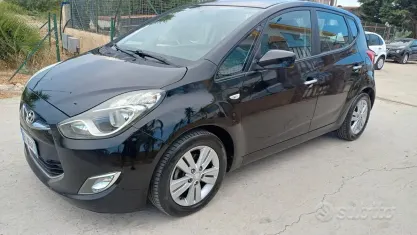 Usata Hyundai ix20 Comfort 77 CV (56 kW) 2012 Nero Utilitaria