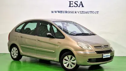 Usata Citroën Xsara Picasso Exclusive 109 CV (80 kW) 2006 Argento Monovolume