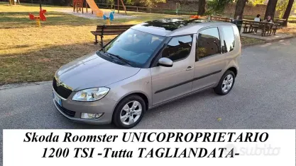 Usata Skoda Roomster 86 CV (63 kW) 2011 Beige Monovolume