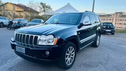 Usata Jeep Grand Cherokee Overland 218 CV (160 kW) 2007 Nero SUV