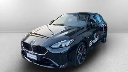 Black sapphire metallizzato Usata 2024 BMW 120 Comfort Edition Due volumi | 37.500 € (Buon prezzo)