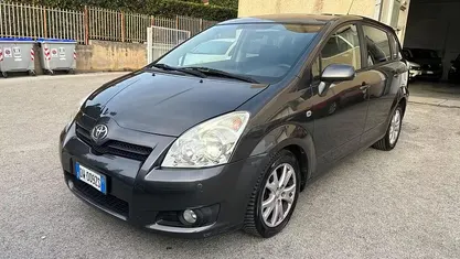 Usata Toyota Corolla Verso Sol 136 CV (100 kW) 2009 Grigio Monovolume