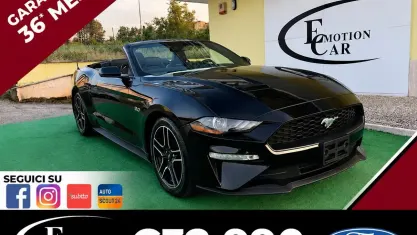 Usata Ford Mustang Convertible 310 CV (228 kW) 2020 Nero Cabrio