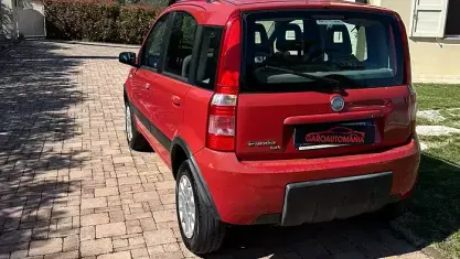 Usata Fiat Panda 4x4 Climbing 60 CV (44 kW) 2006 Rosso Utilitaria