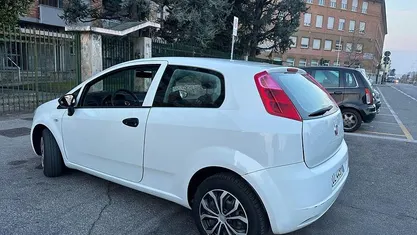 Usata 2009 Fiat Grande Punto Utilitaria | 2200 € (Buon prezzo)