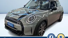 Grigio metallizzato Usata 2022 Mini Cooper S Classic Due volumi | 24.400 € (Ottimo prezzo)