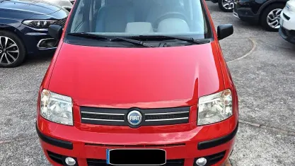 Usata Fiat Panda Emotion 60 CV (44 kW) 2004 Rosso Utilitaria