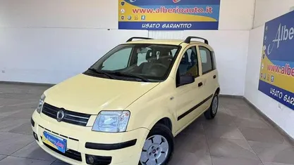 Giallo Usata 2008 Fiat Panda Due volumi | 3190 € (Buon prezzo)
