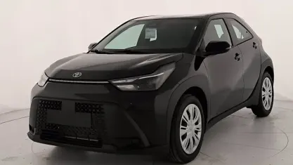 Nuova Toyota Aygo X 116 CV (85 kW) 2026 Black met SUV