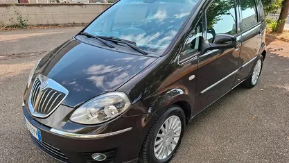 Usata Lancia Musa 78 CV (57 kW) 2011 Nero Monovolume