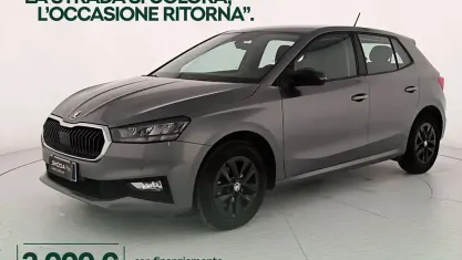 Käytetty Skoda Fabia 80 HP (58 kW) 2024 Harmaa Viistoperä