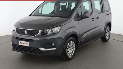 Usata Peugeot Rifter Active 102 CV (75 kW) 2019 Grigio Monovolume