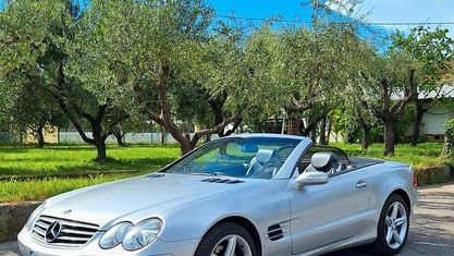 Usata Mercedes SL350 245 CV (180 kW) 2004 Argento Coupé