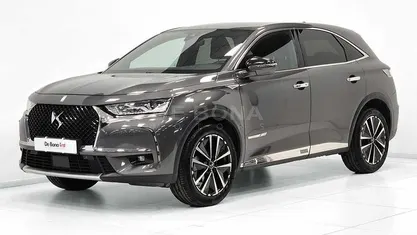 Grigio scuro met. Usata 2020 DS Automobiles DS7 Crossback Grand Chic SUV | 19.590 € (Buon prezzo)