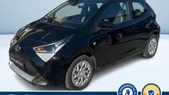 Nero metallizzato Usata 2021 Toyota Aygo X-play Due volumi | 11.900 € (Buon prezzo)