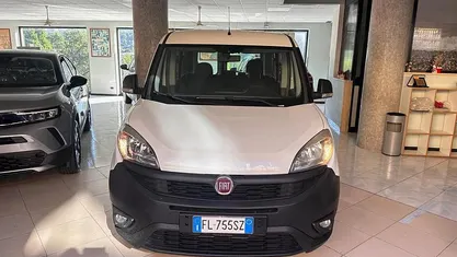 Bianco Usata 2017 Fiat Doblò Lounge Monovolume | 9500 € (Ottimo prezzo)
