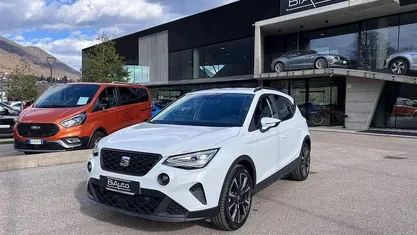 Usata Seat Arona Black Edition 95 CV (69 kW) 2024 Bianco SUV