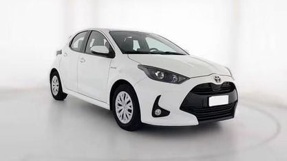 Käytetty Toyota Yaris Hybrid Business Edition 2021 Sedan
