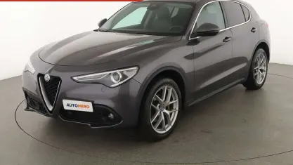Usata Alfa Romeo Stelvio Executive 210 CV (154 kW) 2017 Grigio SUV