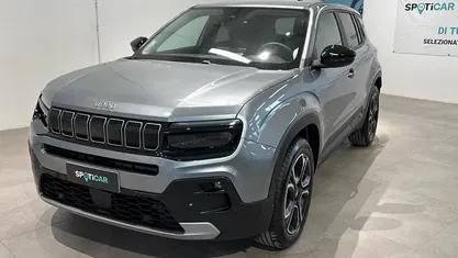 Grigio Usata 2025 Jeep Avenger Summit SUV | 21.850 € (Buon prezzo)