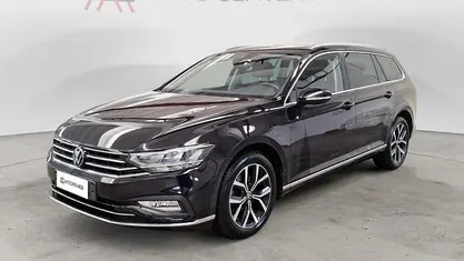 Nero Usata 2022 VW Passat Executive Station wagon | 20.700 € (Buon prezzo)