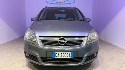 Usata Opel Zafira Cosmo 140 CV (102 kW) 2006 Monovolume
