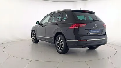 Usata VW Tiguan Life 150 CV (110 kW) 2023 Deep black perlato SUV